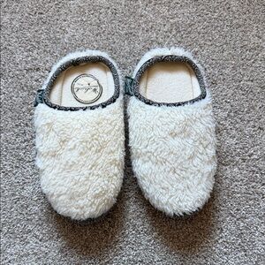 Woolrich Women’s Fleece Mill Cuff Slippers 7